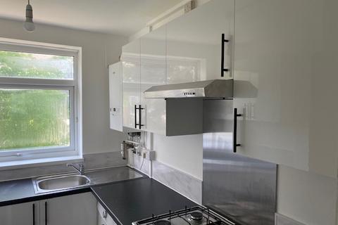 2 bedroom flat to rent, Hulse Road, Southampton, SO15