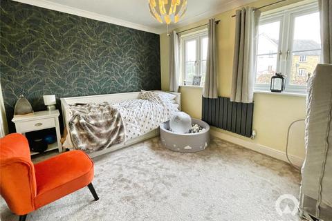 3 bedroom end of terrace house for sale, Covesfield, Kent DA11