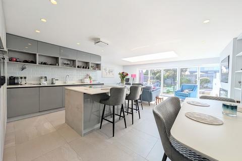 4 bedroom property to rent, Golf Open 2026 - Barford Close, Ainsdale - Sleeps Seven