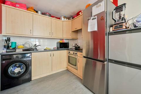 2 bedroom flat to rent, Westminster Bridge Road, Waterloo, London, SE1