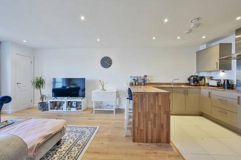 2 bedroom flat for sale, Kingston Road, Wimbledon, London, SW20