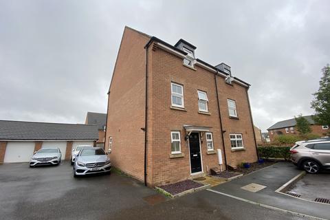 4 bedroom house to rent, Mendip Way, CORBY