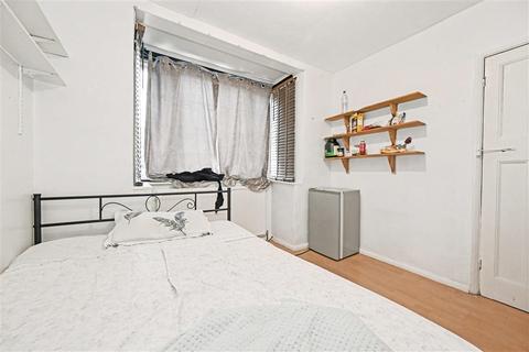 undefined, Henley Road, Caversham, READING