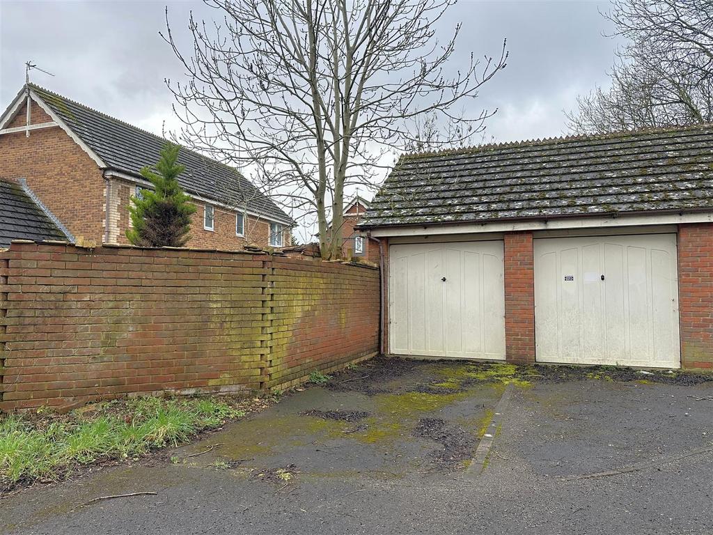 Garage &amp; Driveway