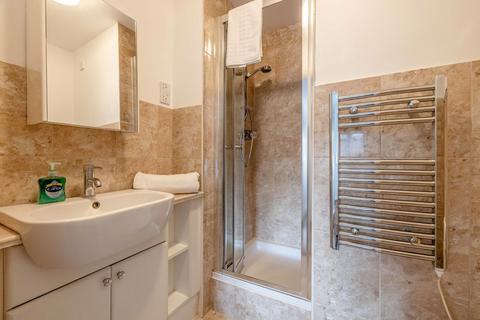 2 bedroom apartment to rent, Cannon Gate, Slough