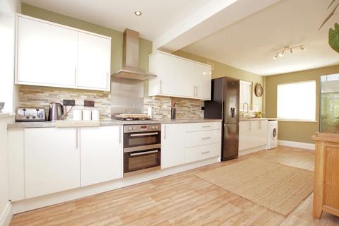 4 bedroom detached house for sale, High Street, Lee-On-The-Solent, PO13
