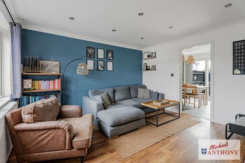 3 bedroom semi-detached house for sale, Springfield Gardens, Milton Keynes