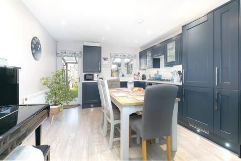 2 bedroom terraced house for sale, Goodhew Road, Addiscombe