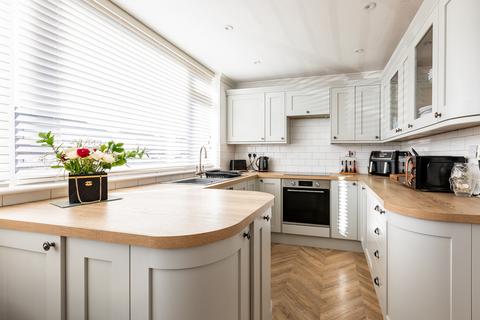 undefined, Bristol BS10