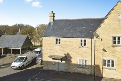 undefined, Fry Close, Cirencester, Gloucestershire