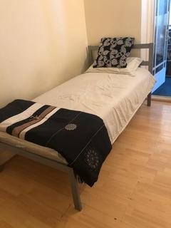 undefined, Great West Road, Hounslow TW5