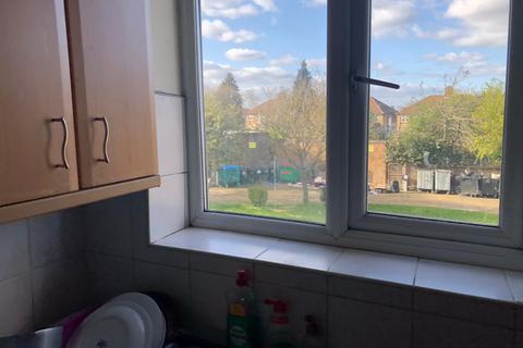 undefined, Great West Road, Hounslow TW5