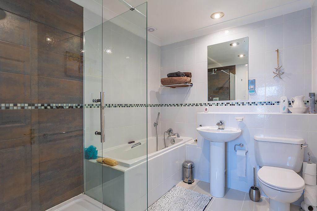 Ensuite