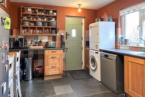 3 bedroom detached bungalow for sale, Newton Abbot TQ13