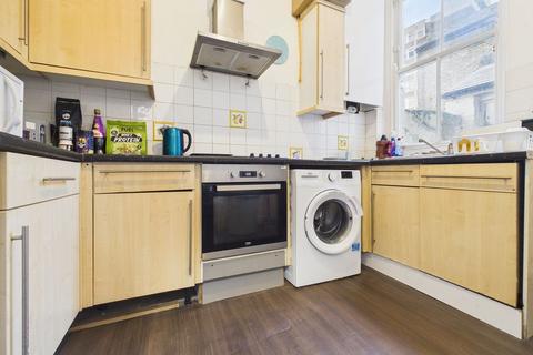 1 bedroom apartment to rent, 41 High Street, Chatham