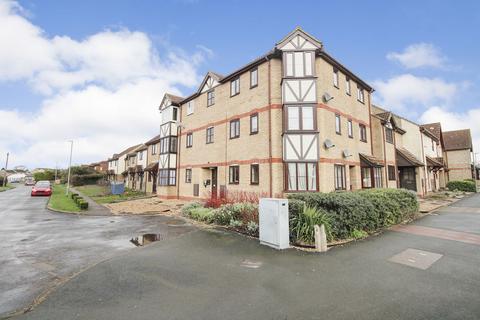 2 bedroom apartment to rent, Cromwell Court, St. Neots PE19