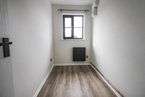 2 bedroom apartment to rent, Cromwell Court, St. Neots PE19