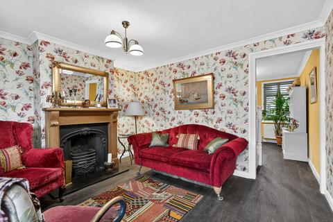 2 bedroom terraced house for sale, Station Road, Chertsey KT16