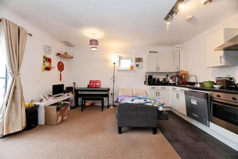 undefined, Ferndale Crescent, Surrey, SM5