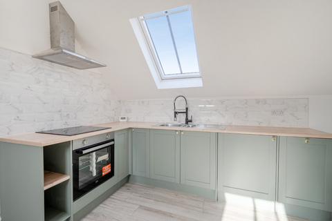 2 bedroom flat to rent, Lower Turk Street, Hampshire GU34