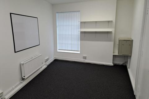 Office to rent, 17A The Broadway Hatfield AL9 5HZ