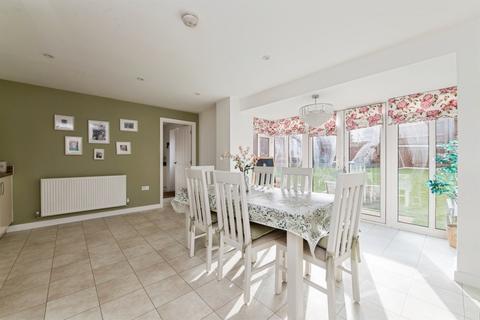 undefined, Trott Close, Cullompton
