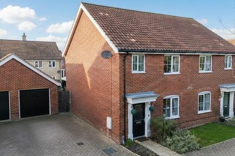 3 bedroom semi-detached house for sale, Meadowsweet Mews, Tharston, Norwich