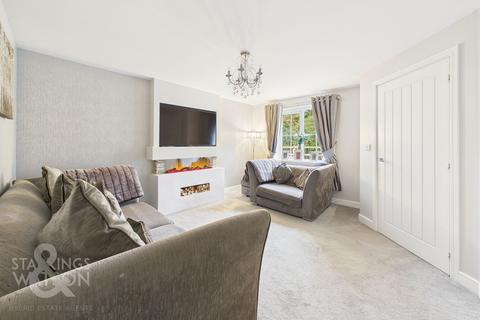 3 bedroom semi-detached house for sale, Meadowsweet Mews, Tharston, Norwich