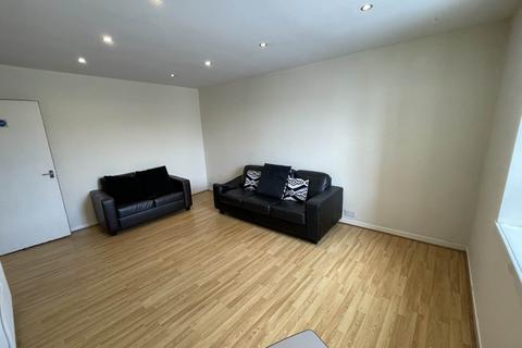 undefined, 31 3/2 (Attic Flat) Reform Street, ,