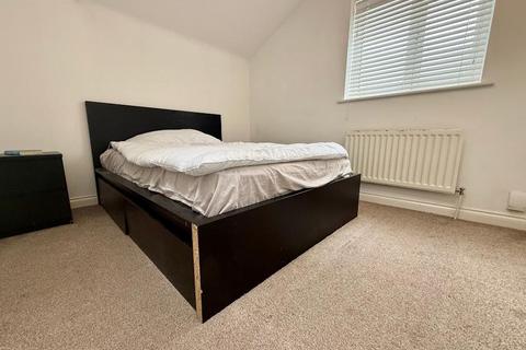2 bedroom end of terrace house for sale, Arthur Street, South Luton, Luton, Bedfordshire, LU1 3SF