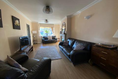 3 bedroom semi-detached house for sale, Hornchurch RM12