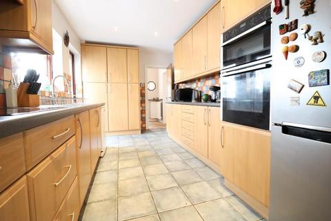 4 bedroom semi-detached house for sale, Edgware HA8