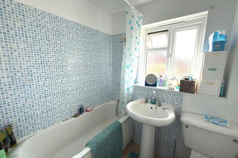 2 bedroom terraced house for sale, Bushmead, Luton LU2