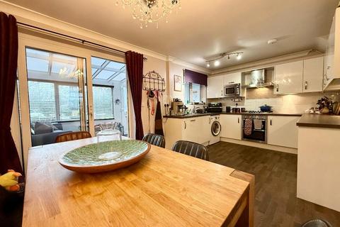 3 bedroom semi-detached house for sale, Ereswell Road, Limbury Mead, Luton, Bedfordshire, LU3 2UH