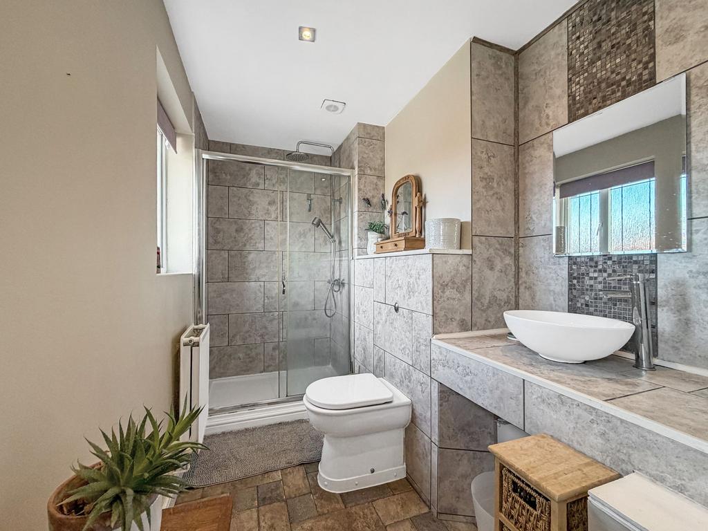 Master En-Suite