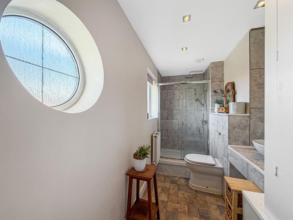 Master En-Suite