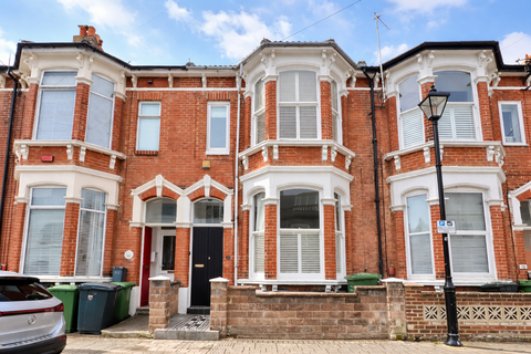 5 bedroom terraced house for sale, Beach Road, Southsea