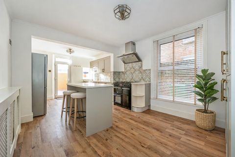 5 bedroom terraced house for sale, Beach Road, Southsea