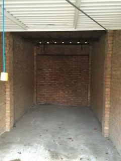 Garage to rent, Rochford Road, Southend-on-Sea SS2