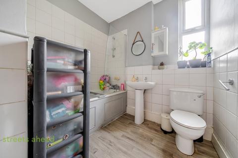 undefined, Woodside Green, London, SE25