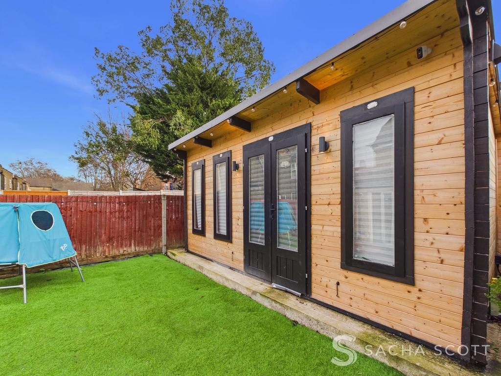 Log cabin