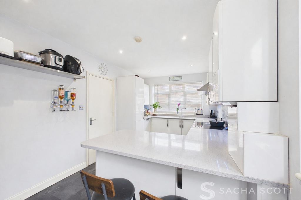 Kitchen / Breakfast Room