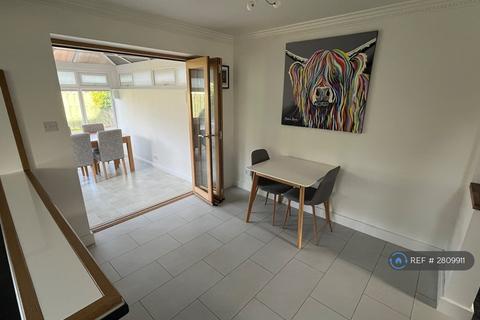 3 bedroom detached house to rent, Holyrood Drive, York, YO30