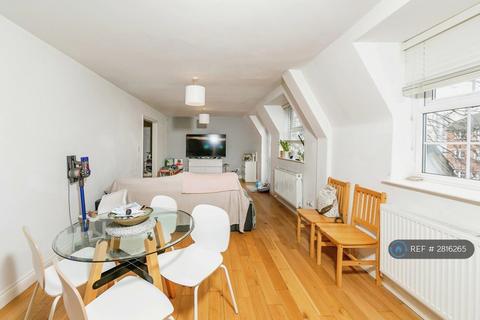2 bedroom flat to rent, London Road, Reading, RG1