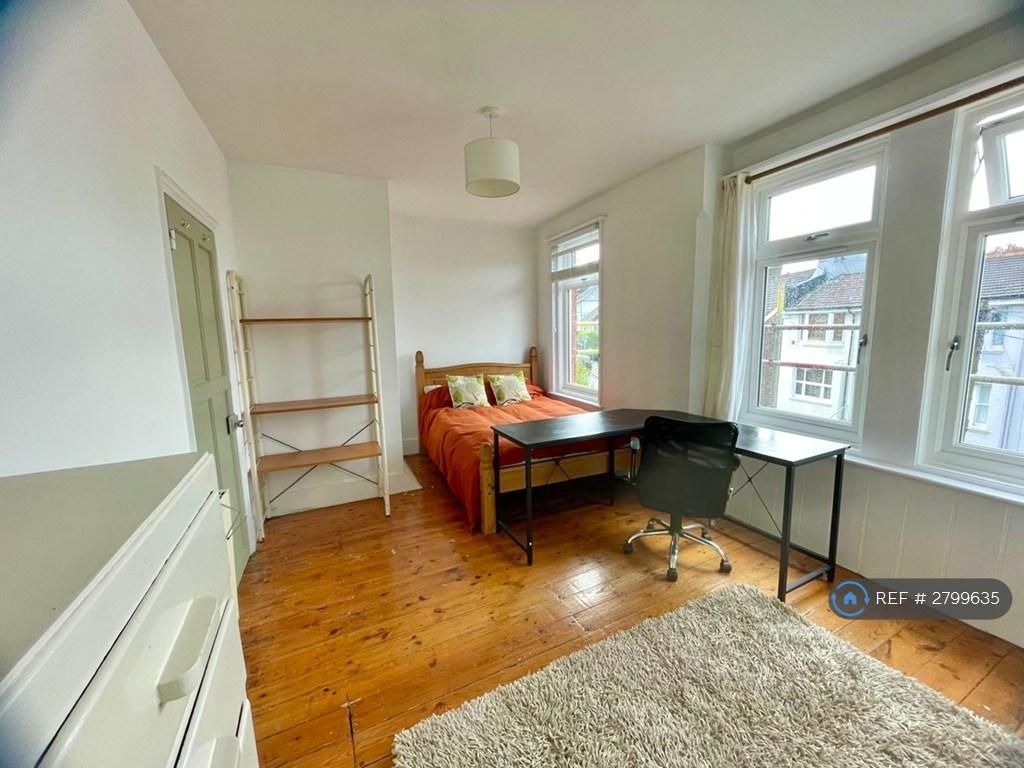 Upstairs Front Bedroom