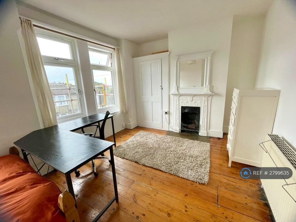 Upstairs Front Bedroom