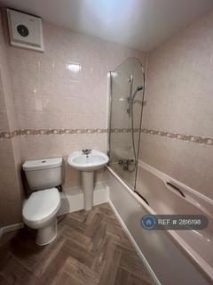 1 bedroom flat to rent, Cherry Court, Pinner, HA5