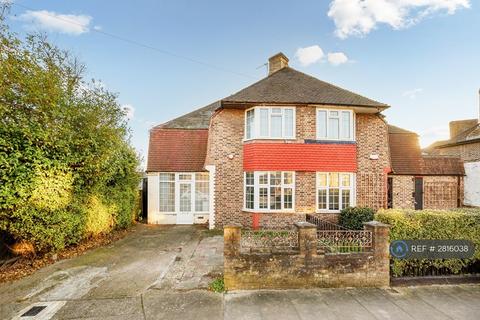 4 bedroom semi-detached house to rent, Foxglove Street, London, W12