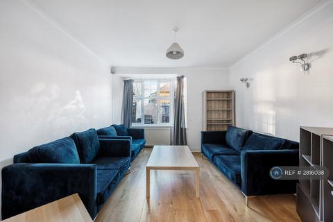 4 bedroom semi-detached house to rent, Foxglove Street, London, W12