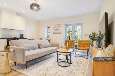 undefined, Beechwood Grove, London, W3